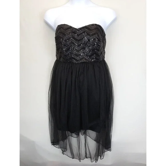 medallion lace dress Simona lace mini dress